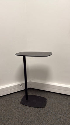 Table basse ovale en métal noir - 3-4