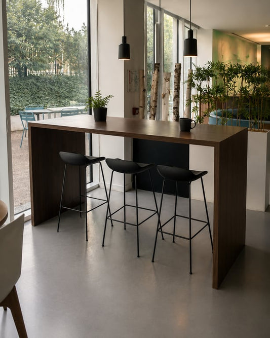 Table haute rectangulaire en chêne foncé