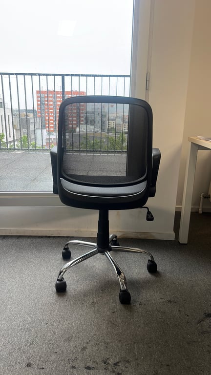 Fauteuil de réunion à roulettes - arriere