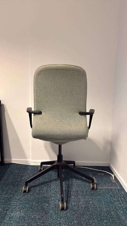 Chaise de réunion IKEA Langfjall Gris clair - 3-4