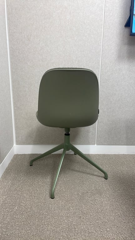 Chaise de réunion Zuiver Albert Kuip Vert - ambiance
