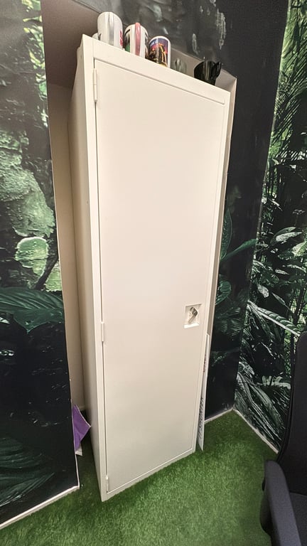 Armoire haute métal crème - 3-4