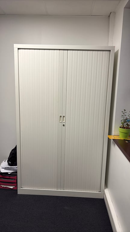 Armoire à rideaux haute 198cm - 3-4