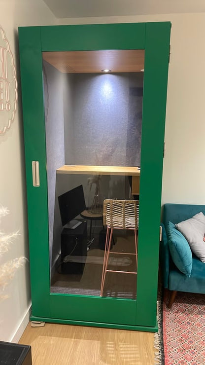 Cabine acoustique en bois et verre