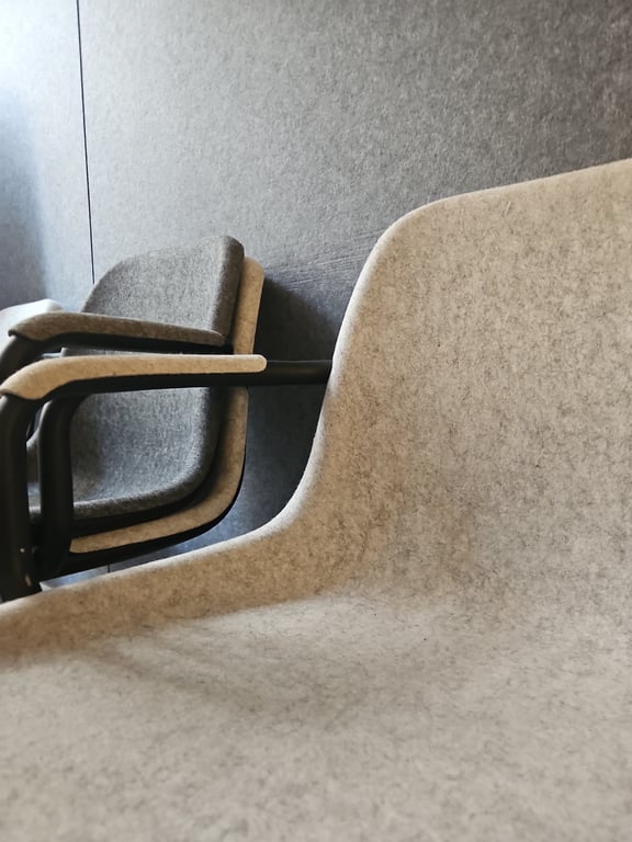 Chaise de réunion Thirsty de Zuiver