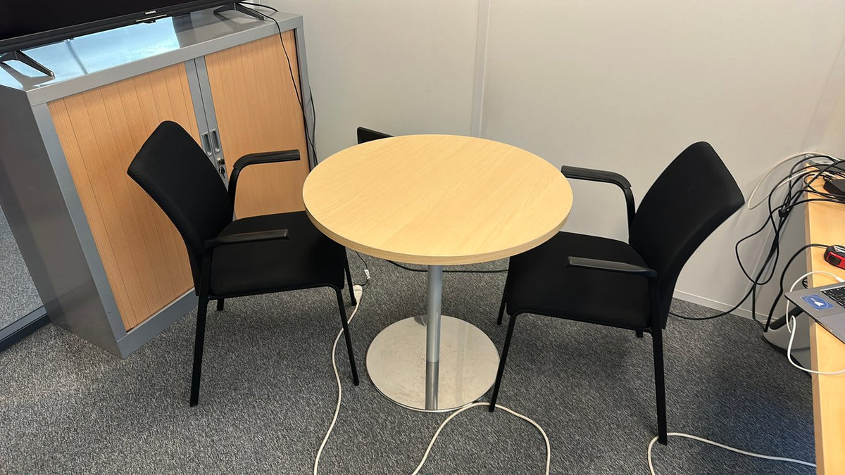 Table ronde 80x80 chêne clair métal greychrome - ambiance