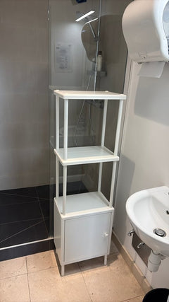 Rangement en métal blanc avec portes battantes - 3-4