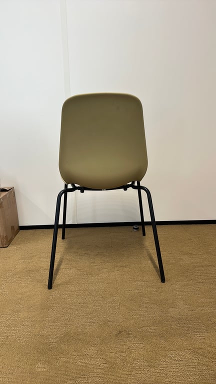 Chaise de réunion IKEA Skalsta Coque plastique - arriere