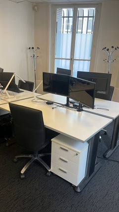 Bureau droit 160x80 - dessous