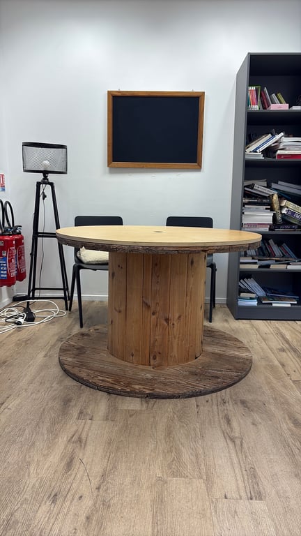Table de cafétéria ronde en bois 120cm - 3-4