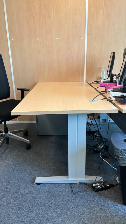Bureau droit 160x80 - obturateur - face