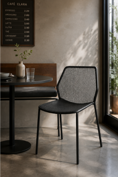 Chaise de cafétéria métal noir empilable