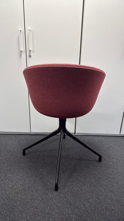 Chaise de réunion avec accoudoirs et coque - 3-4