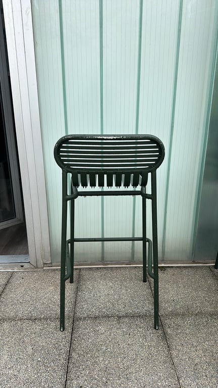 Petite Friture - Chaise/tabouret haut en métal, couleur Green House - ambiance
