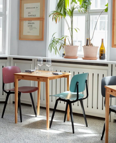 Chaise de cafétéria Revolt en bois