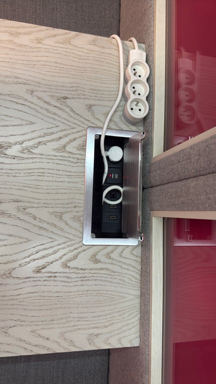 Cabine acoustique 4 places Sbs Quatro - 3-4
