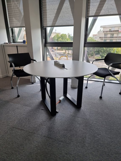 Table de Réunion Ronde avec Top Access