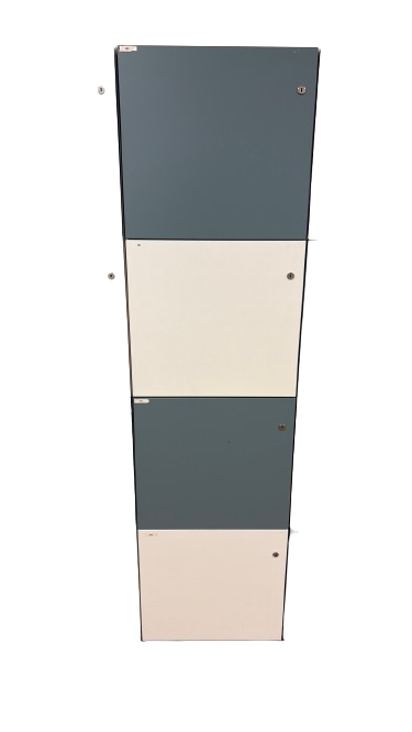 Casier portes battantes blanc et Cutty Sark