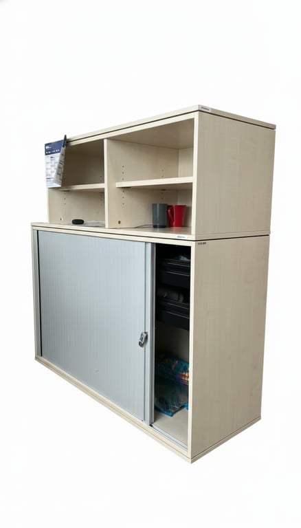 Armoire basse à portes coulissantes avec 5 étagères