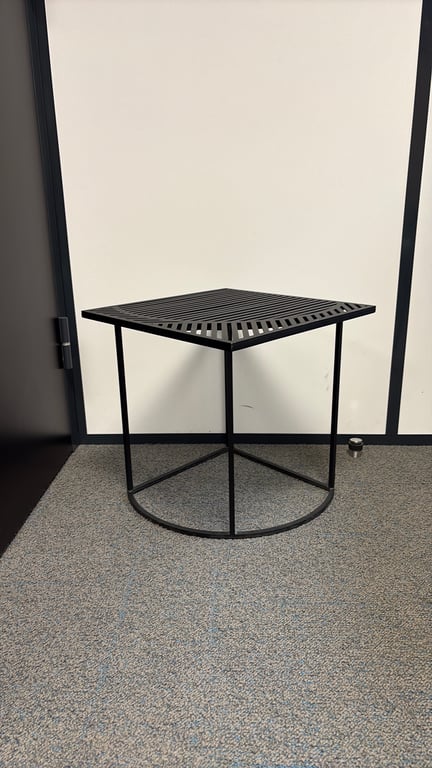 Table basse 40x40 Métal noir Petite Friture - 3-4