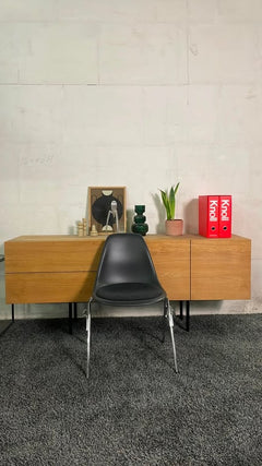 Chaise de réunion Vitra Eames Plastic Chair Noir