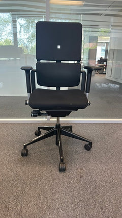 Fauteuil de bureau Steelcase noir - face
