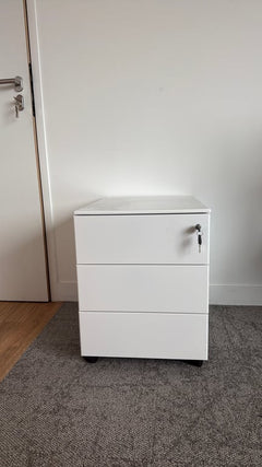 Caisson de rangement en métal avec roulettes