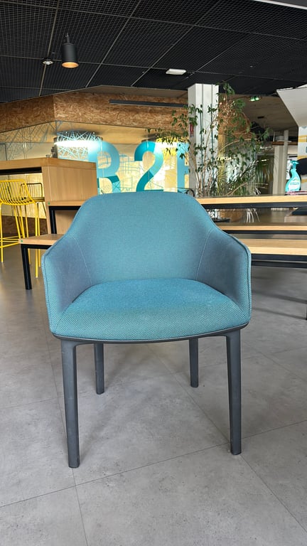 Chaise de réunion Vitra Softshell - face