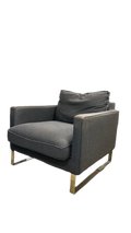 Fauteuil Gris avec pieds chromés