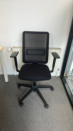 Fauteuil de bureau ergonomique avec roulettes - face