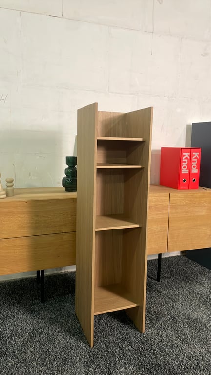 Armoire haute à 4 étagères