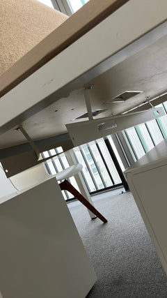 Sans marque - Bench2 places plateau bois pieds blanc - Bureau multiposte 2 places avec plateau bois et pieds blancs