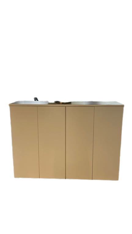 Armoire basse avec portes battantes