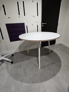 Table de cafétéria ronde