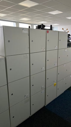 Bloc de 4 - Casier de rangement à portes battantes - 3-4