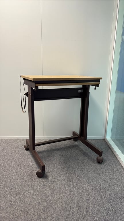 Table polyvalente rectangulaire sur roulettes