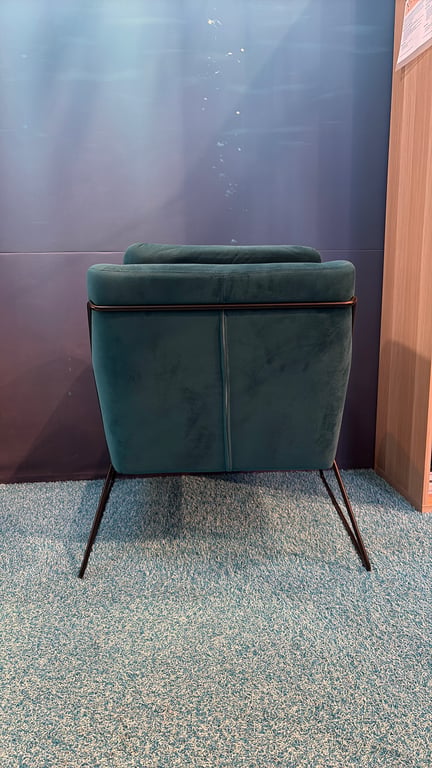 Fauteuil avec accoudoirs - 3-4