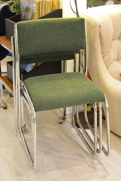 Chaise traineau en métal chromé tissu vert