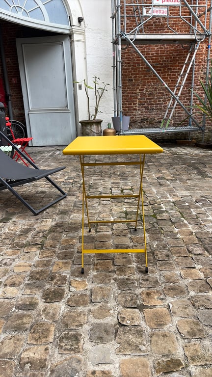 Table d'extérieur rectangulaire rabattable en métal - 3-4