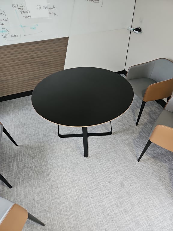 Table de réunion ronde en bois et métal