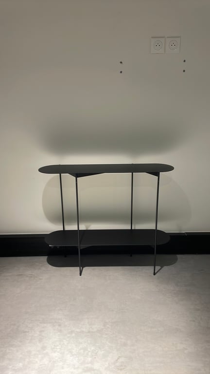 Table basse ovale noire en métal - 3-4