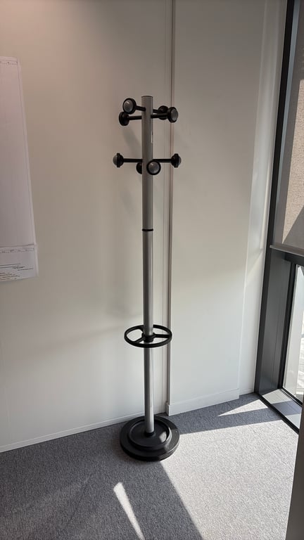 Porte-manteau en métal