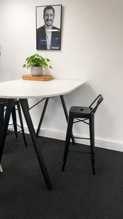 Chaise haute métal noir