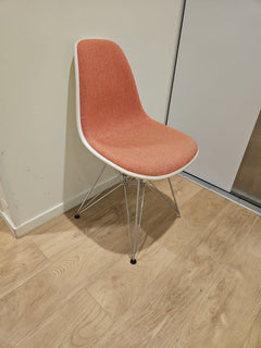Chaise de réunion Vitra en tissu Froly