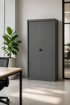 Armoire haute à rideaux - Clé