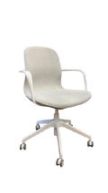 Chaise de réunion avec roulettes et accoudoirs