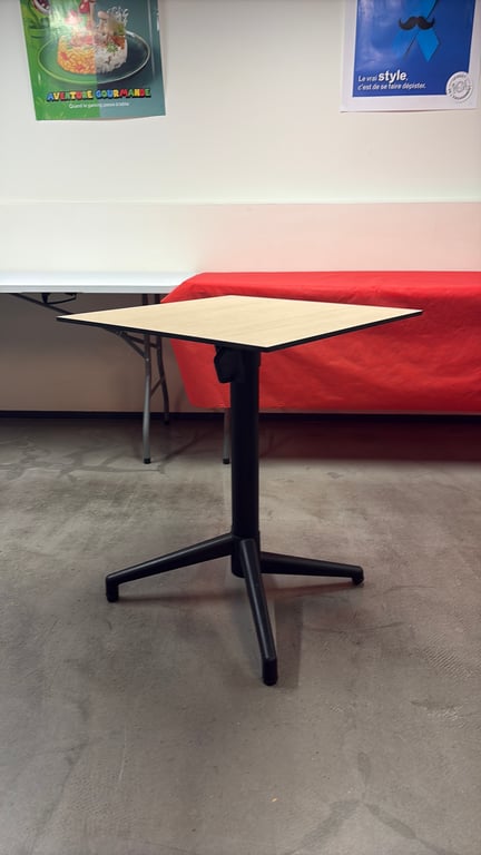 Table polyvalente rectangulaire rabattable - 3-4