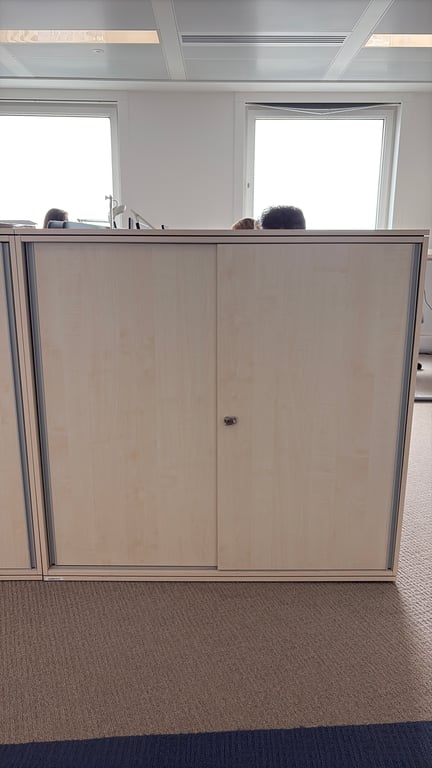 Armoire basse coulissante - face