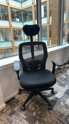 Fauteuil de bureau en résille noir - face