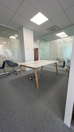 Table de réunion rectangulaire en bois massif et contreplaqué